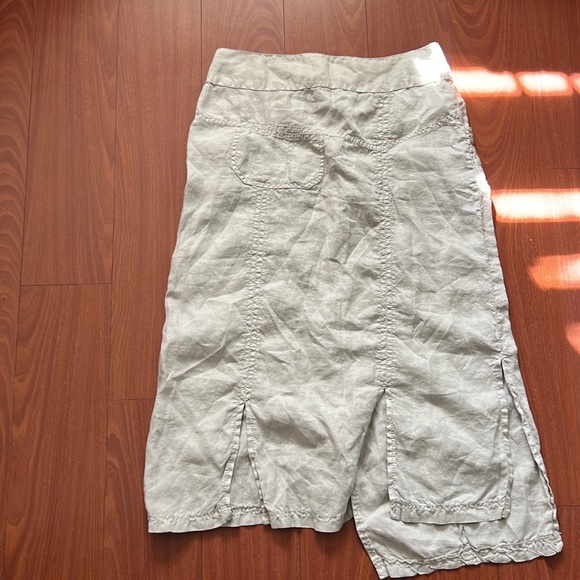 Le Ble’e Casual Cream‎ Skirt - Picture 6 of 11